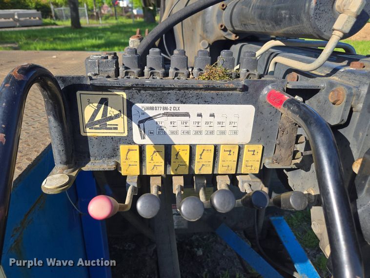 image for item FB9371 2009 International 4300 crane truck