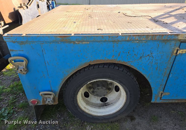 image for item FB9371 2009 International 4300 crane truck