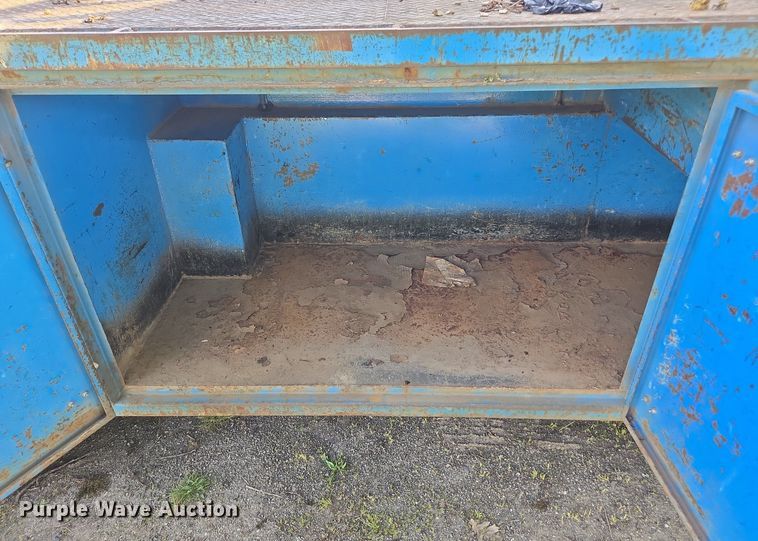 image for item FB9371 2009 International 4300 crane truck