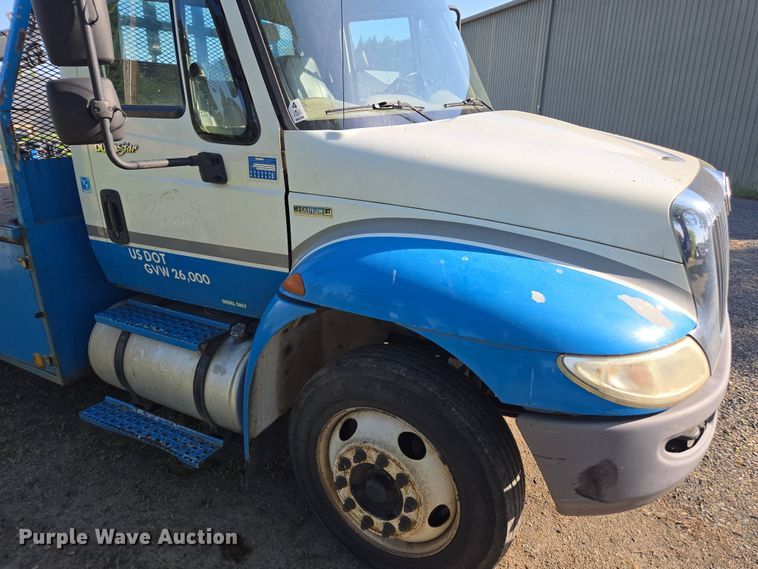 image for item FB9371 2009 International 4300 crane truck