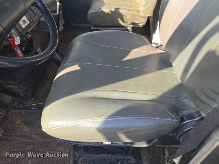 image for item FB9371 2009 International 4300 crane truck