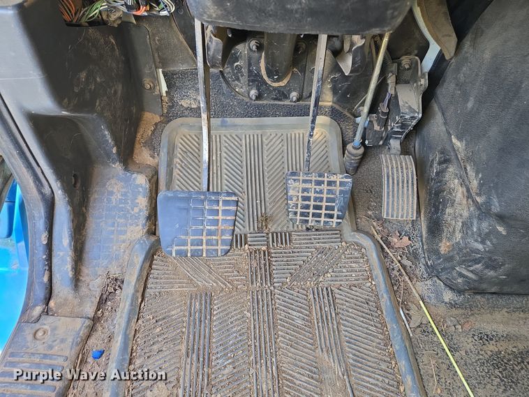 image for item FB9371 2009 International 4300 crane truck