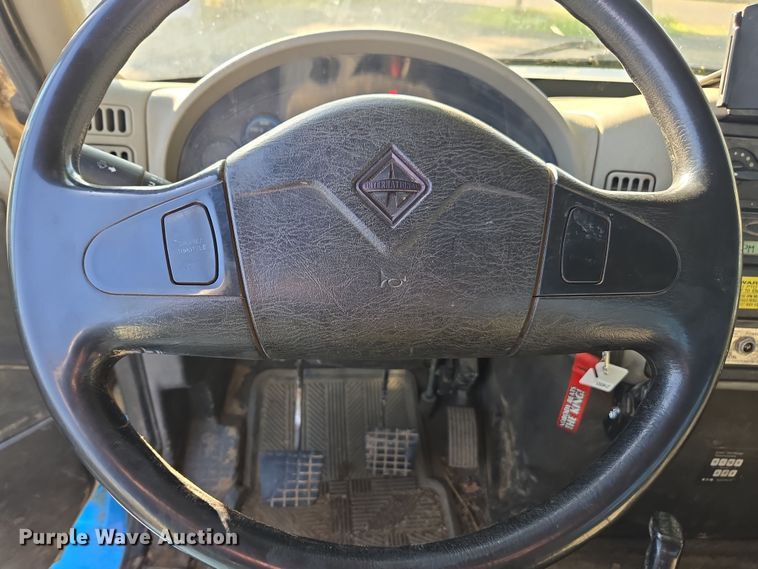 image for item FB9371 2009 International 4300 crane truck