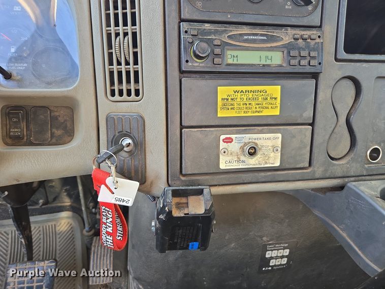 image for item FB9371 2009 International 4300 crane truck