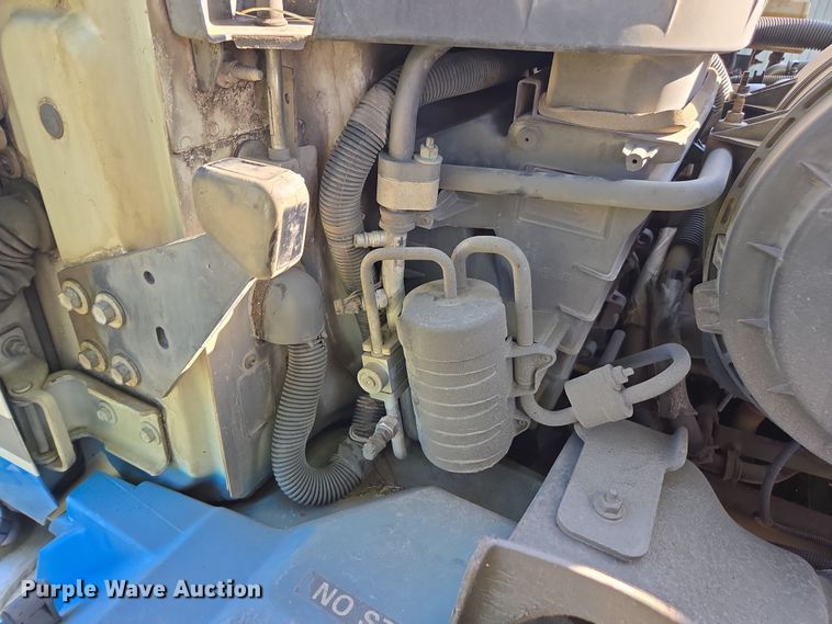 image for item FB9371 2009 International 4300 crane truck