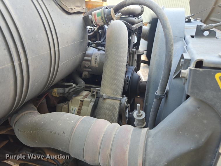 image for item FB9371 2009 International 4300 crane truck