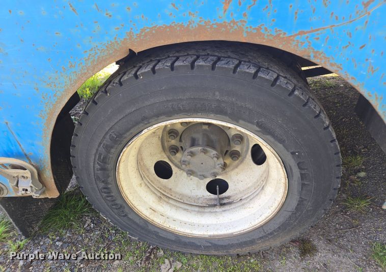 image for item FB9371 2009 International 4300 crane truck