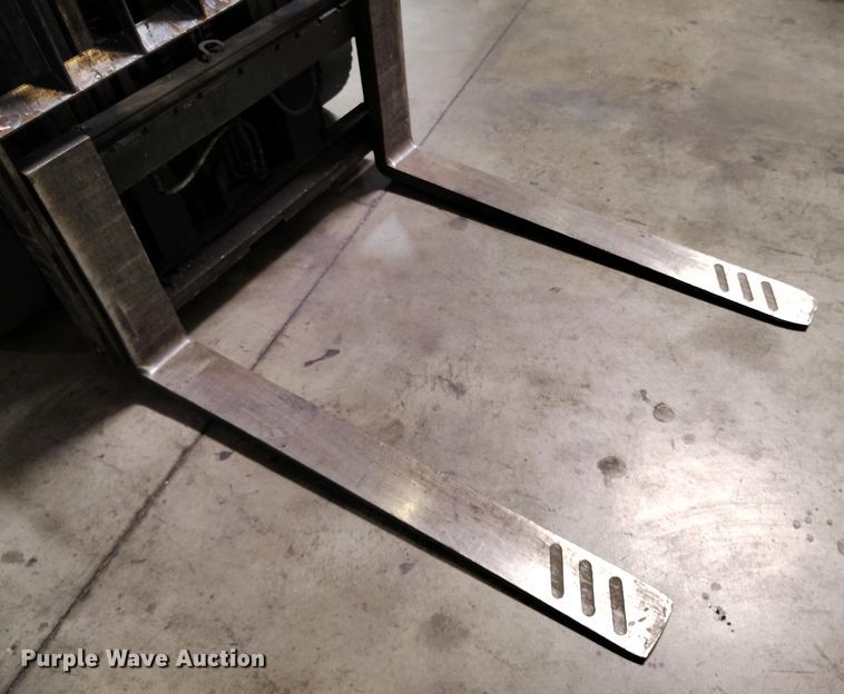 image for item IP9543 2015 Toyota 8FGU25 forklift