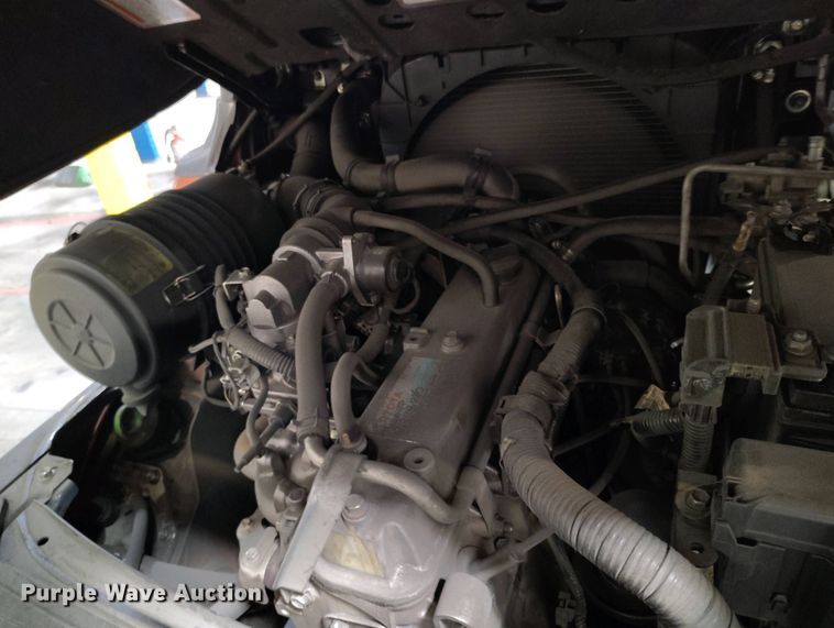 image for item IP9543 2015 Toyota 8FGU25 forklift