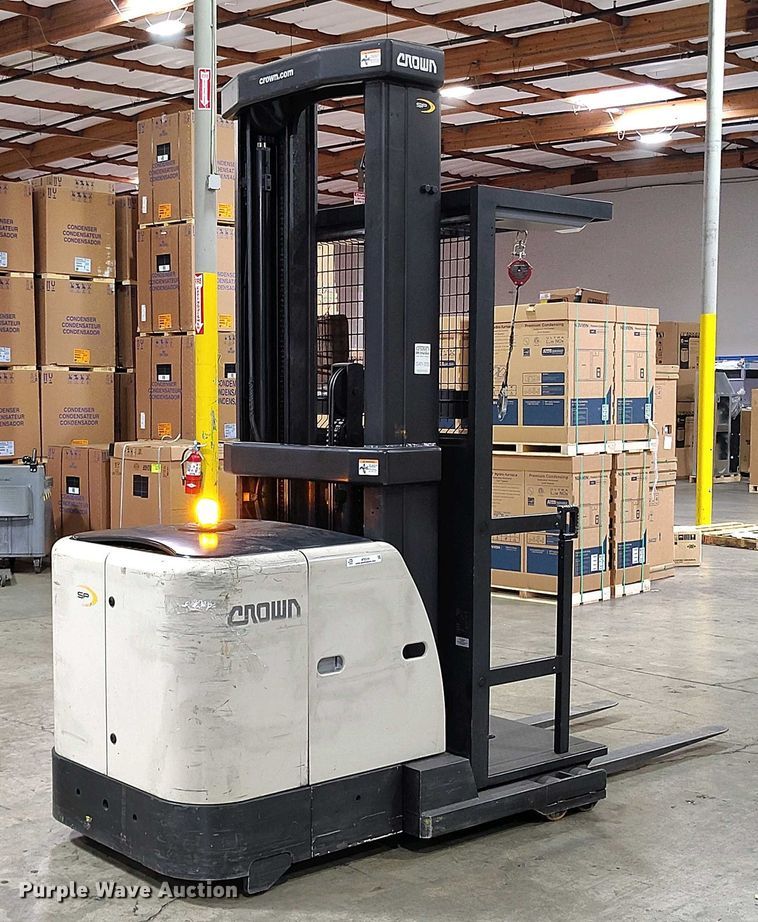 image for item IP9544 2015 Crown SP3520-30 order picker