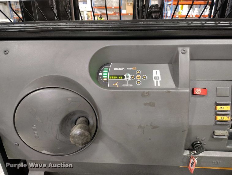 image for item IP9544 2015 Crown SP3520-30 order picker