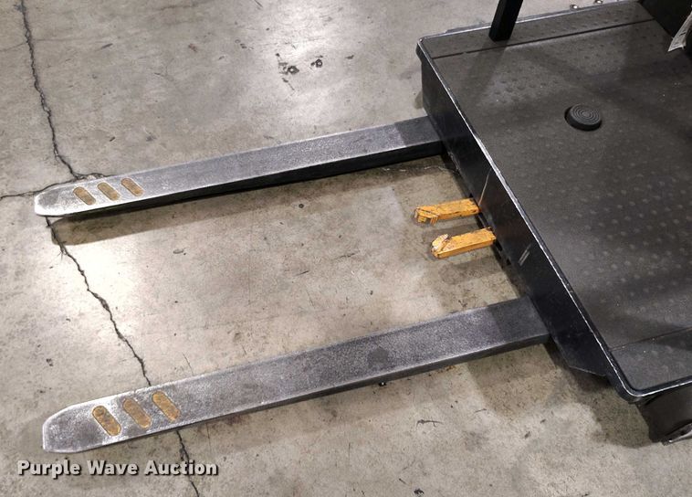 image for item IP9544 2015 Crown SP3520-30 order picker