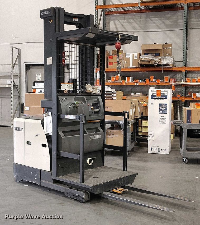 image for item IP9545 2015 Crown SP3520-30 order picker