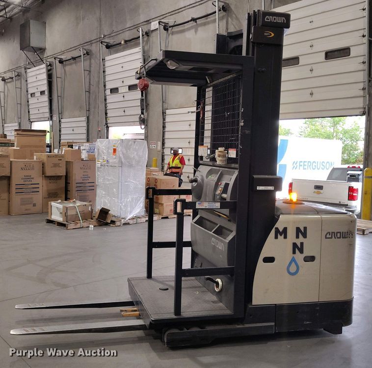 image for item IP9545 2015 Crown SP3520-30 order picker