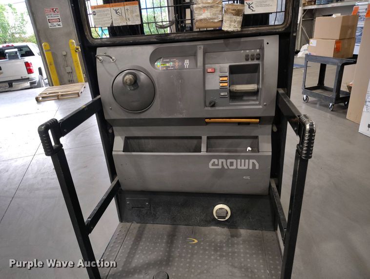 image for item IP9545 2015 Crown SP3520-30 order picker