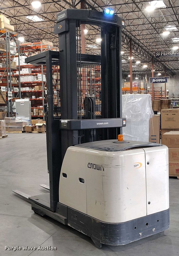 image for item IP9546 2017 Crown SP3520-30 order picker