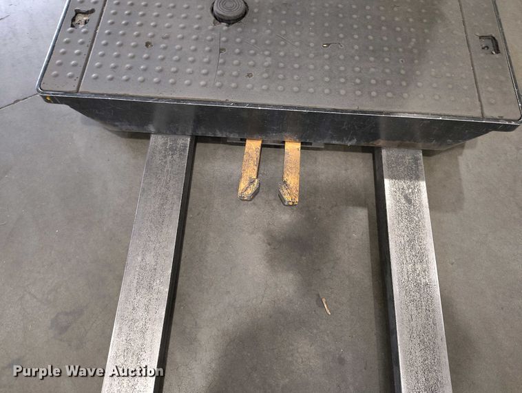 image for item IP9546 2017 Crown SP3520-30 order picker