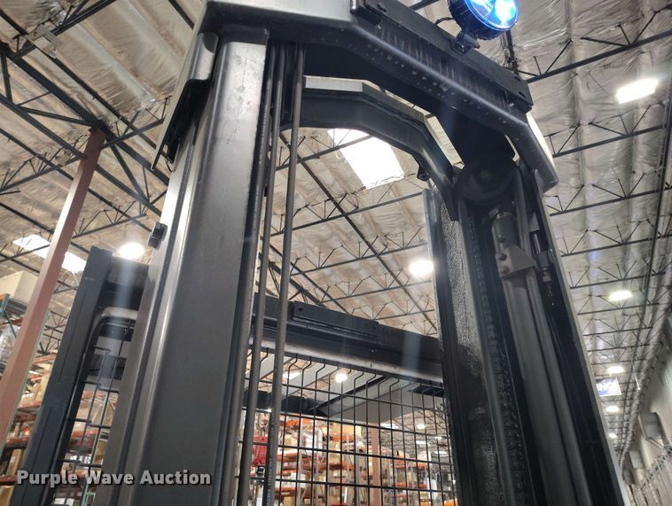 image for item IP9546 2017 Crown SP3520-30 order picker