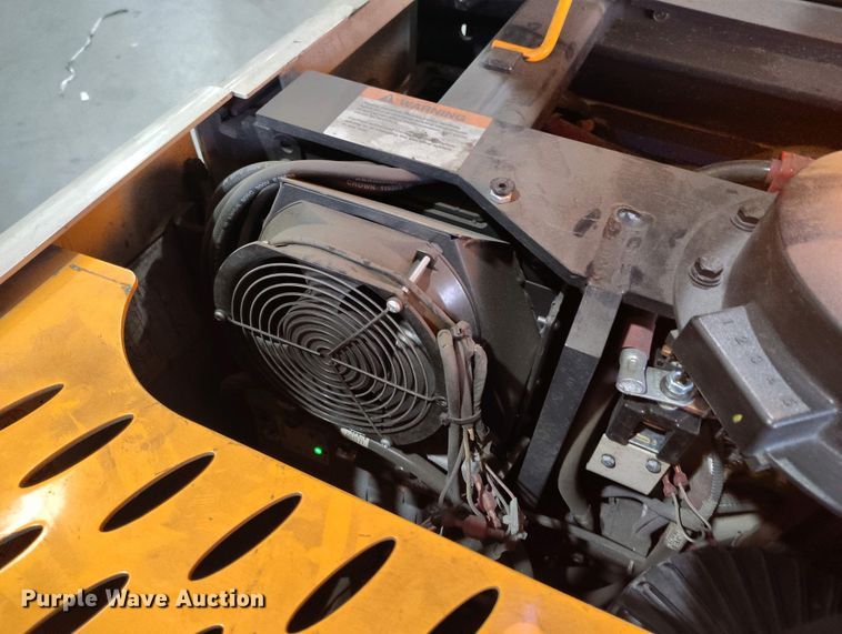 image for item IP9546 2017 Crown SP3520-30 order picker