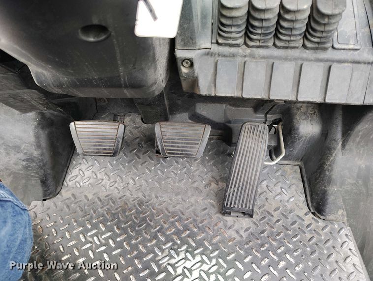 image for item IP9561 2015 UniCarriers PF50 forklift