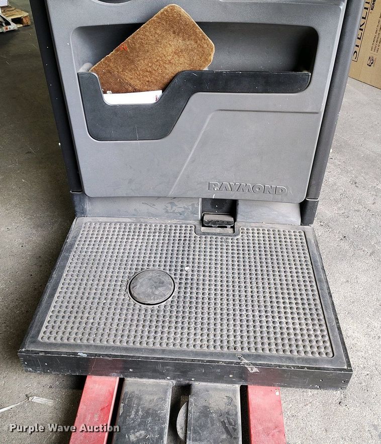 image for item IP9562 Raymond 540-OPC30TT order picker