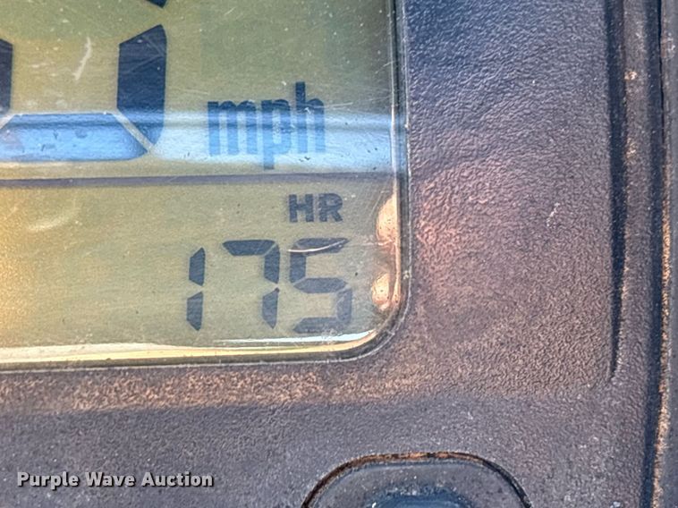 image for item ND9711 2011 Kawasaki Teryx 750 LE utility vehicle