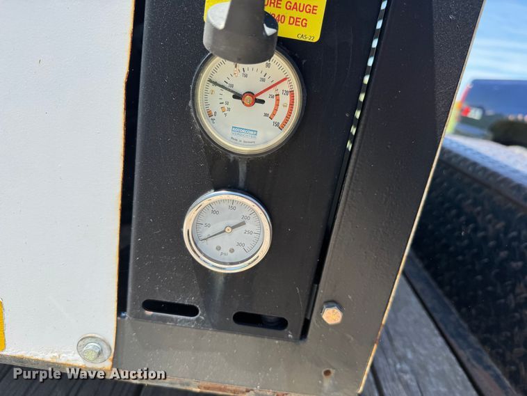 image for item NN9695 2021 Compressed Air Systems RS185 air compressor with 2003 Load Trail equipment trailer