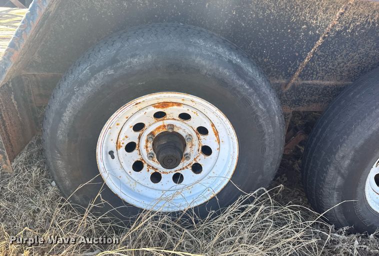 image for item NN9695 2021 Compressed Air Systems RS185 air compressor with 2003 Load Trail equipment trailer