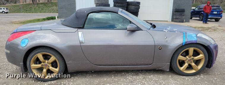 image for item NV9766 2007 Nissan 350Z convertible