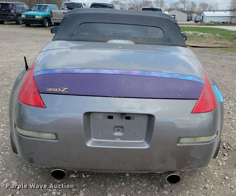 image for item NV9766 2007 Nissan 350Z convertible