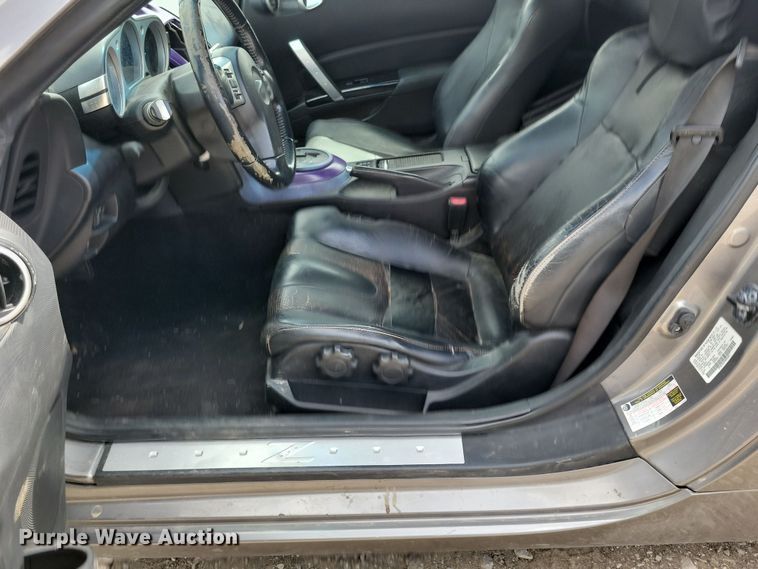 image for item NV9766 2007 Nissan 350Z convertible