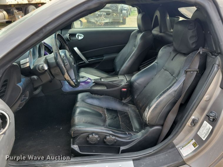 image for item NV9766 2007 Nissan 350Z convertible