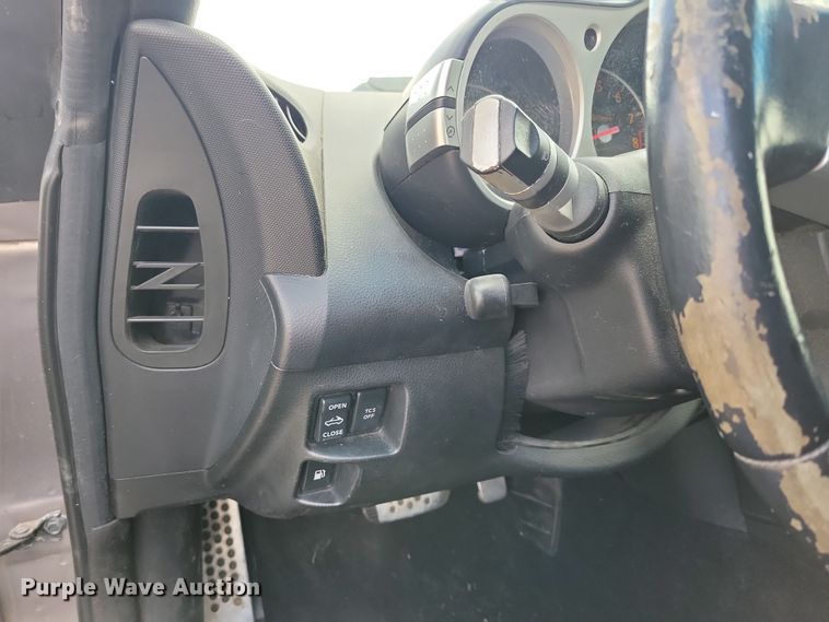 image for item NV9766 2007 Nissan 350Z convertible