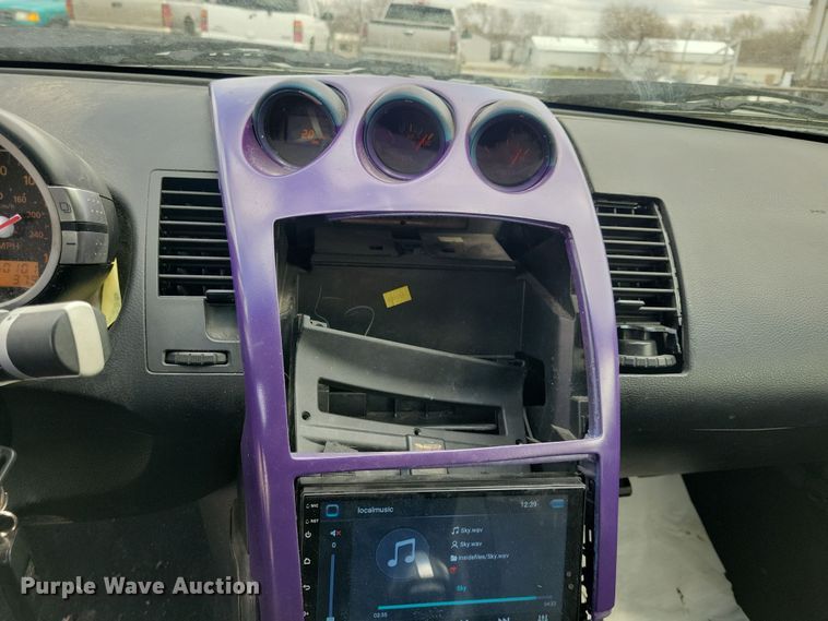 image for item NV9766 2007 Nissan 350Z convertible