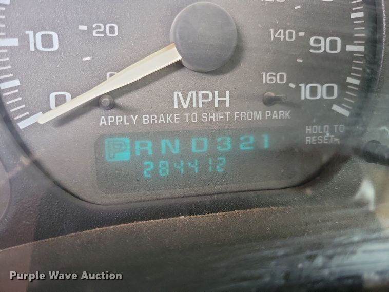 image for item NV9767 2002 Chevrolet Silverado 1500 Ext. Cab pickup truck