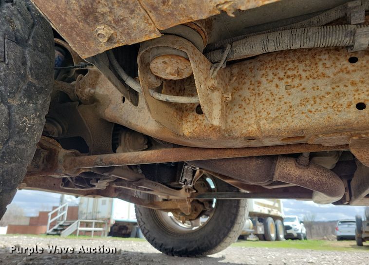 image for item NV9767 2002 Chevrolet Silverado 1500 Ext. Cab pickup truck