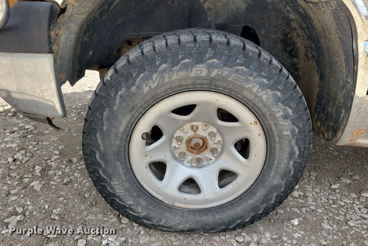 image for item NV9767 2002 Chevrolet Silverado 1500 Ext. Cab pickup truck