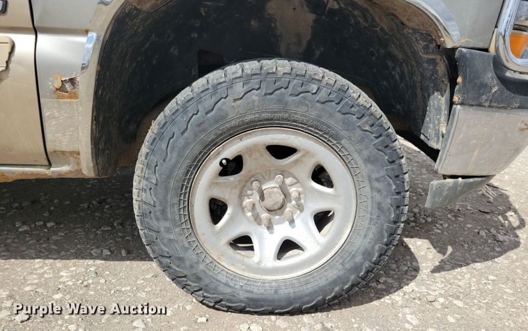 image for item NV9767 2002 Chevrolet Silverado 1500 Ext. Cab pickup truck