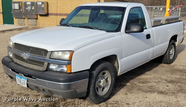 image for item NV9771 2003 Chevrolet Silverado 1500 pickup truck