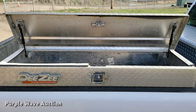 image for item NV9771 2003 Chevrolet Silverado 1500 pickup truck