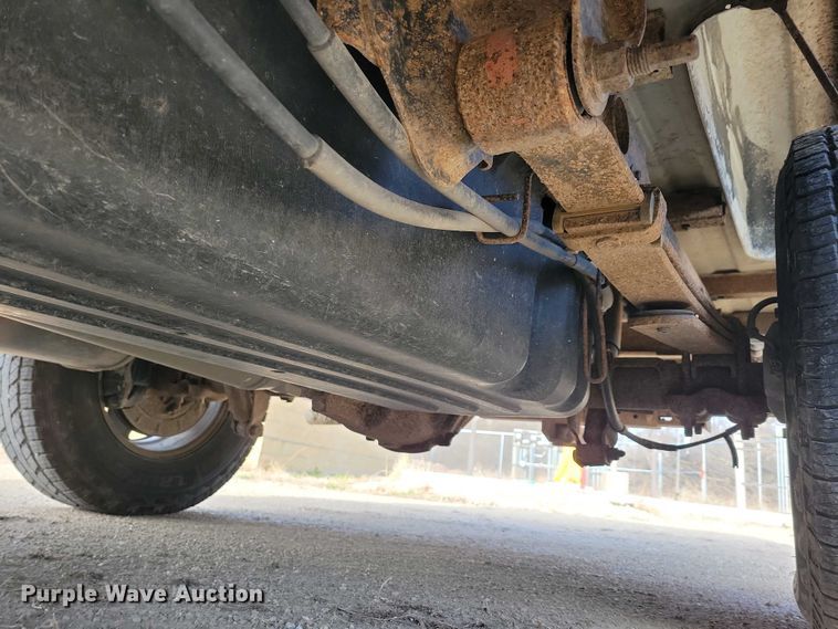 image for item NV9771 2003 Chevrolet Silverado 1500 pickup truck