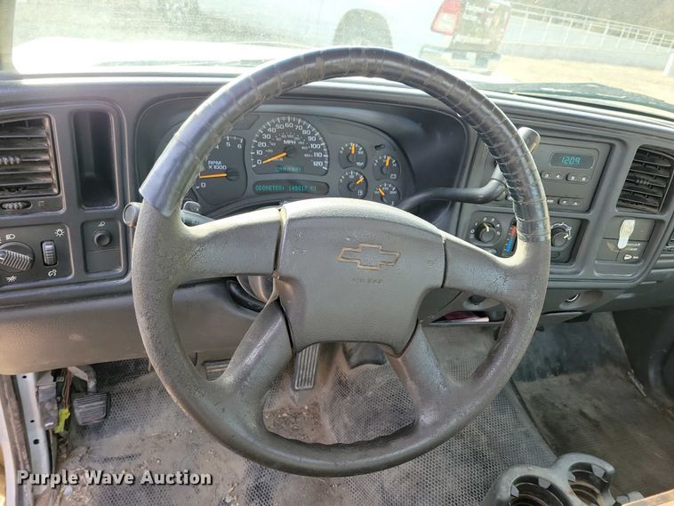 image for item NV9771 2003 Chevrolet Silverado 1500 pickup truck