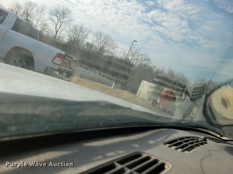 image for item NV9771 2003 Chevrolet Silverado 1500 pickup truck