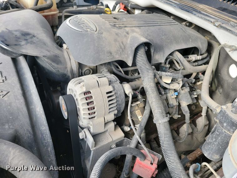 image for item NV9771 2003 Chevrolet Silverado 1500 pickup truck