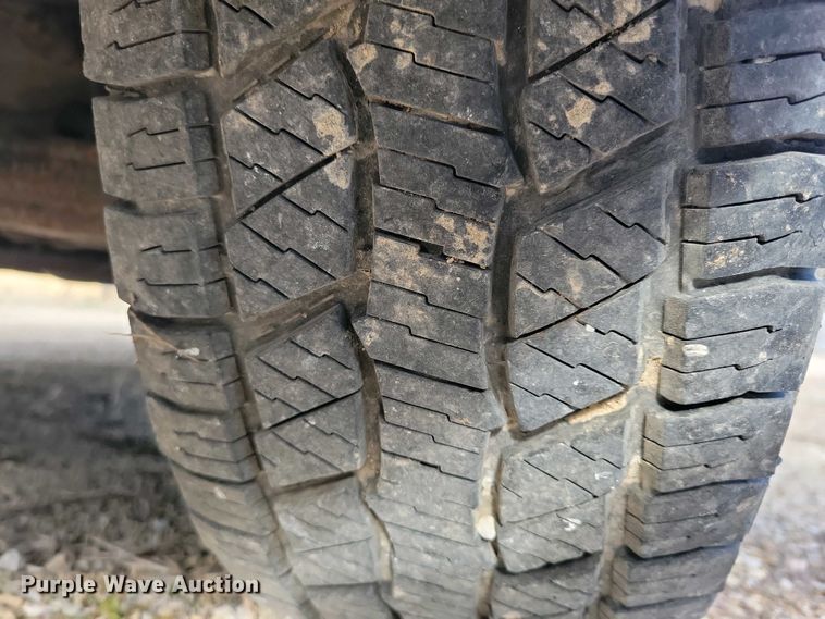 image for item NV9771 2003 Chevrolet Silverado 1500 pickup truck