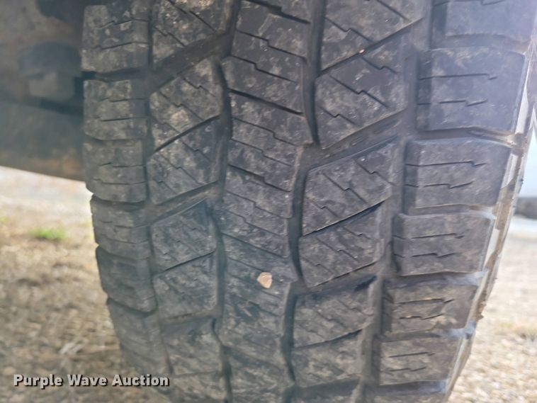 image for item NV9771 2003 Chevrolet Silverado 1500 pickup truck