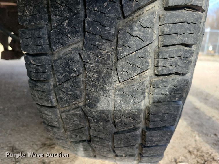 image for item NV9771 2003 Chevrolet Silverado 1500 pickup truck