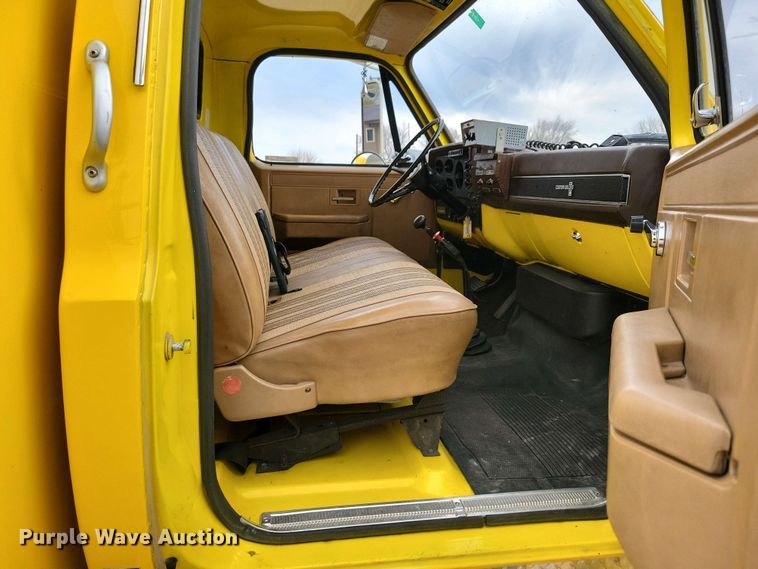 image for item NV9786 1981 Chevrolet C70 pumper fire truck