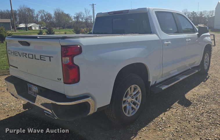 image for item NV9821 2021 Chevrolet Silverado 1500 LT Crew Cab pickup truck