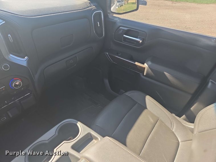 image for item NV9821 2021 Chevrolet Silverado 1500 LT Crew Cab pickup truck